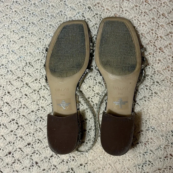 Unisa Rad Gold Metallic Print  Dressy Strappy Sandal size 9.5 - Picture 6 of 9